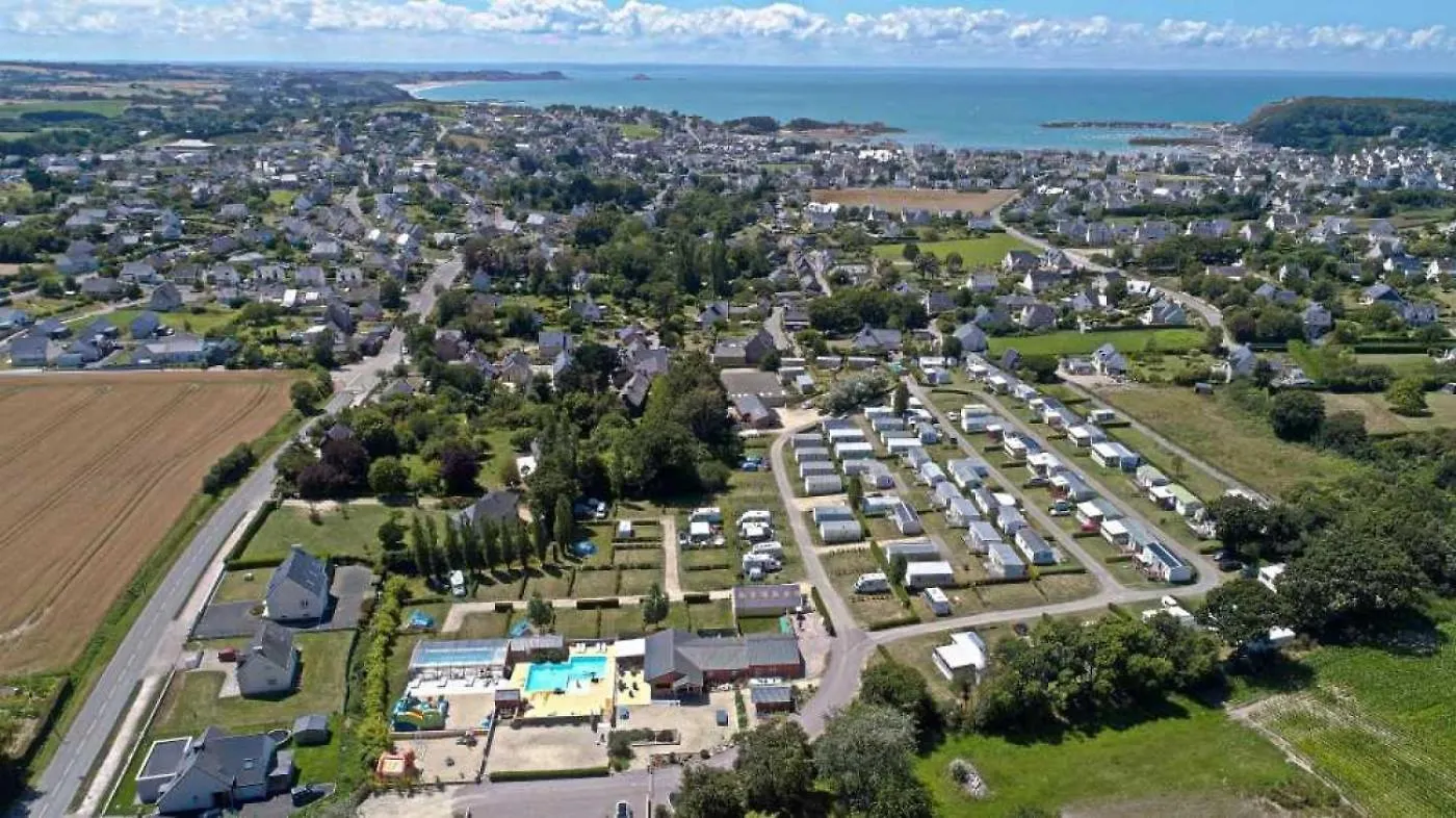 Camping 3 Etoiles - Piscine - Efb0Gh Erquy 0*,  Francia